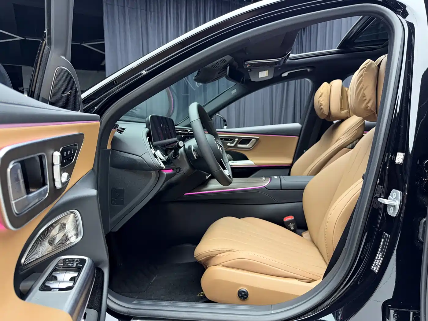 Mercedes-Benz E-Class 2025 E 300 L Luxury фото 13