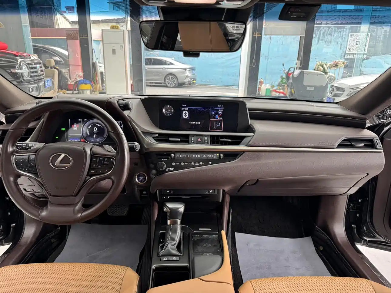 Lexus ES 2018 300h Excellence Edition China V фото 27