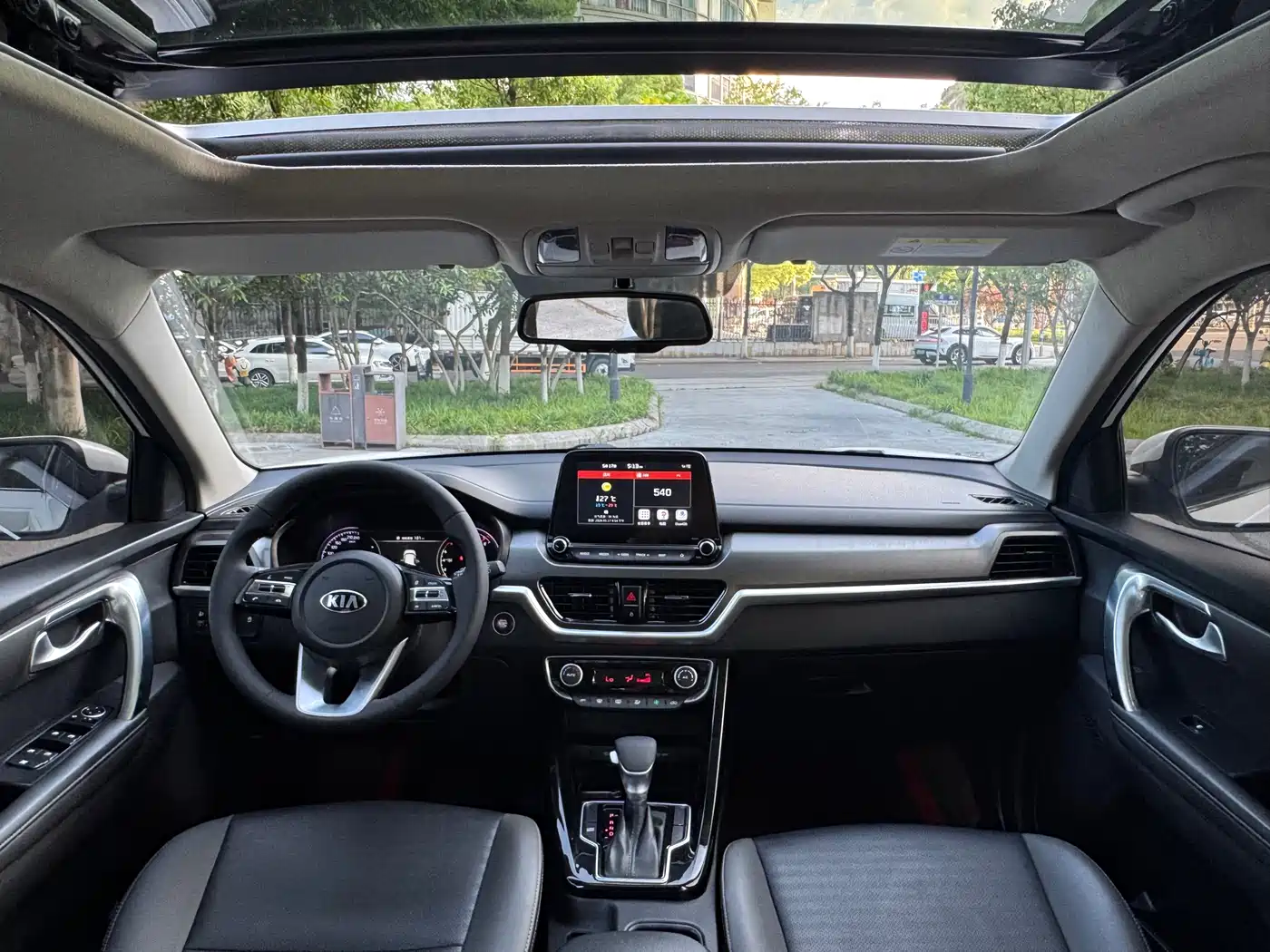 Kia Sportage 2019 2.0L Automatic Smart Luxury Edition фото 13