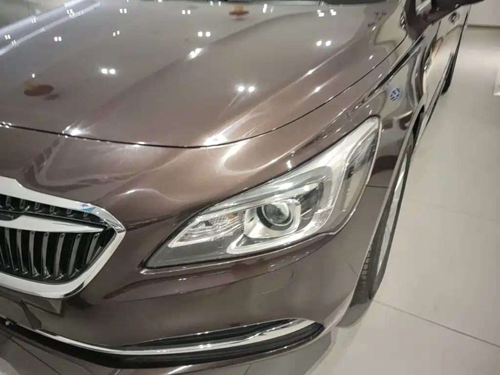 Photo 24 - Buick LaCrosse