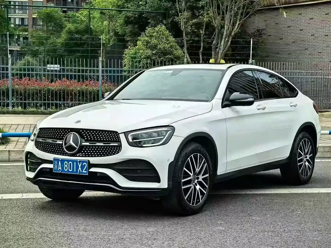 Mercedes-Benz GLC Coupe 2023 Model GLC 260 4MATIC Coupe SUV