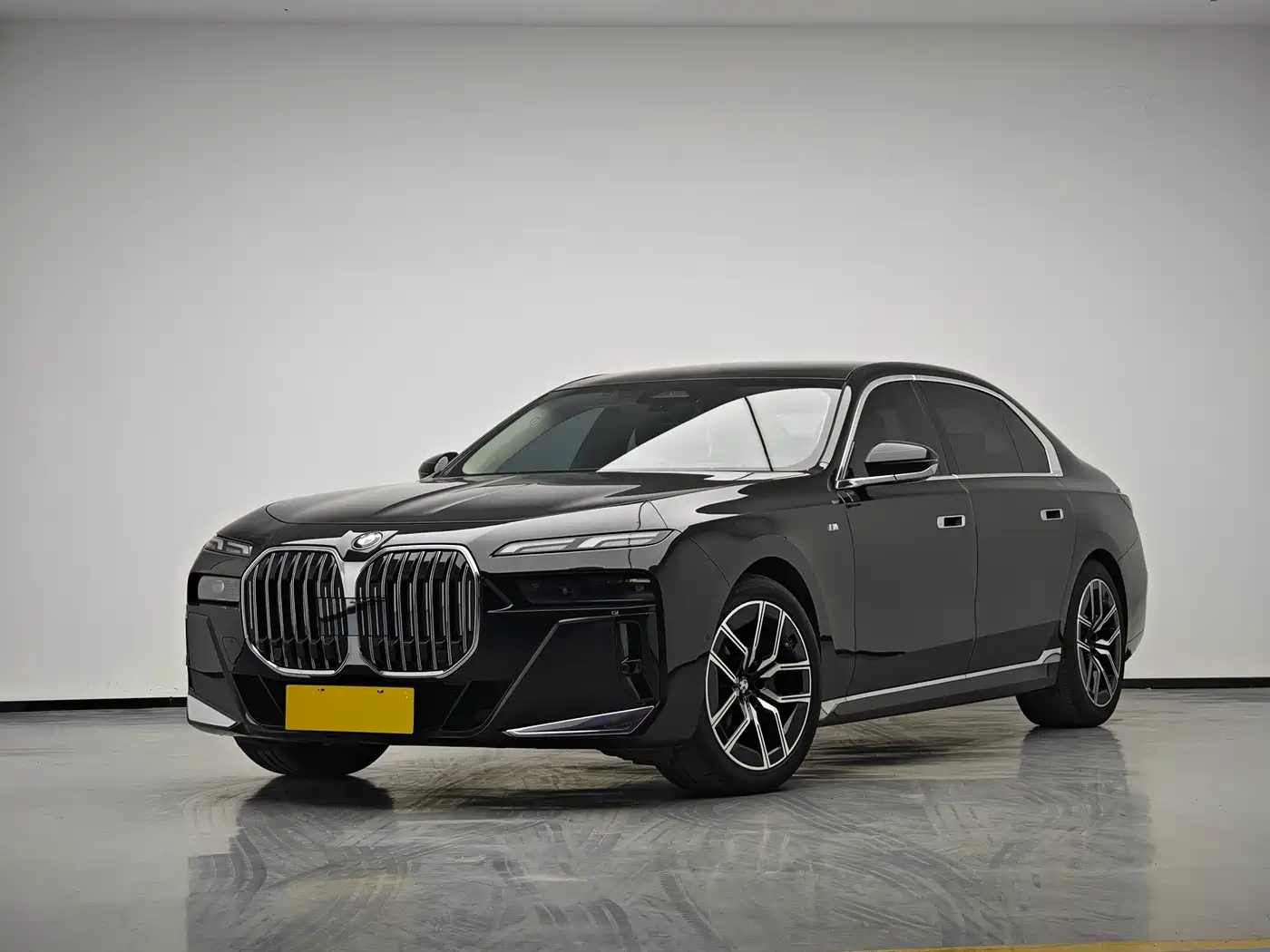 BMW 7 Series 2023 Model 735Li M Sport Package