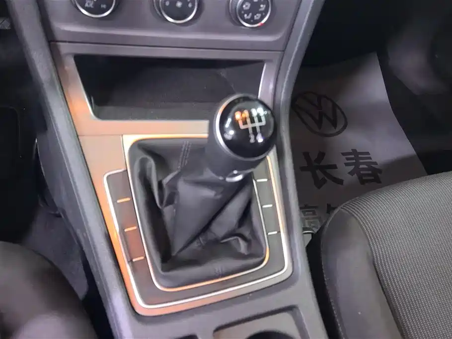 Volkswagen Golf 2016 1.6L Manual Fashion фото 16