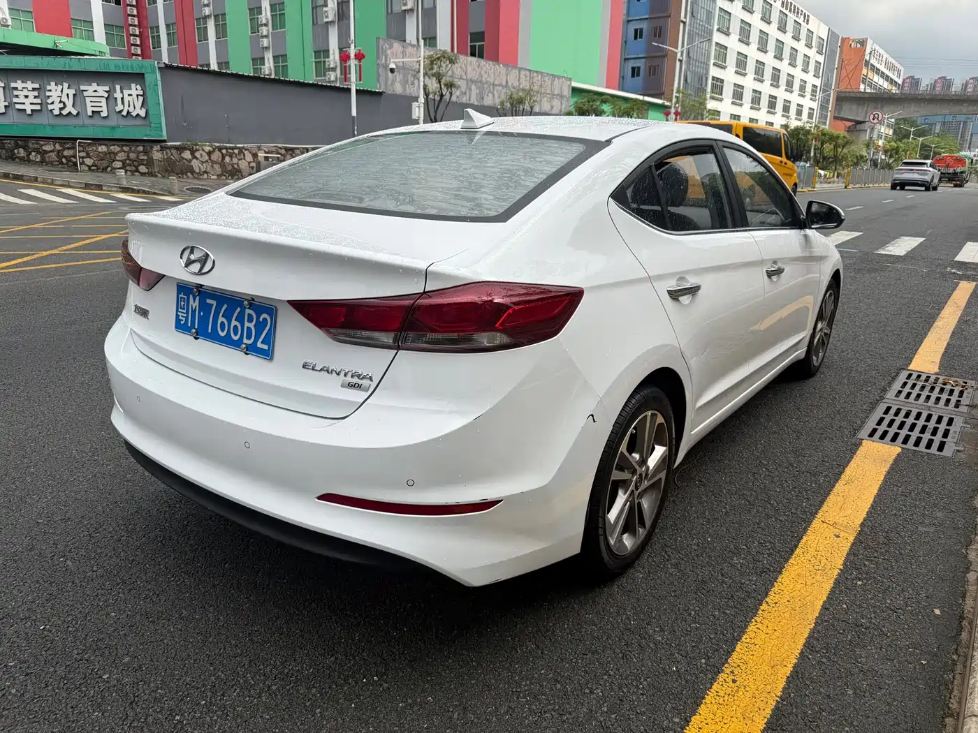 Hyundai Elantra 2016 Model 1.6L Automatic Smart Elite фото 7