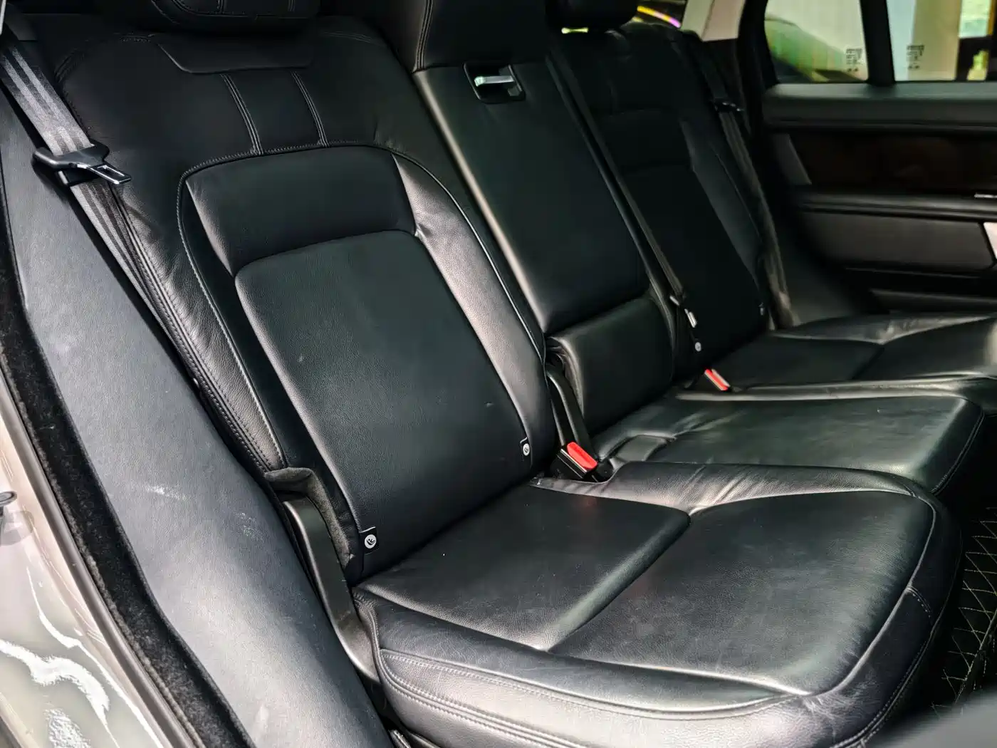 Land Rover Range Rover 2021 3.0 L6 Golden Age Edition фото 15