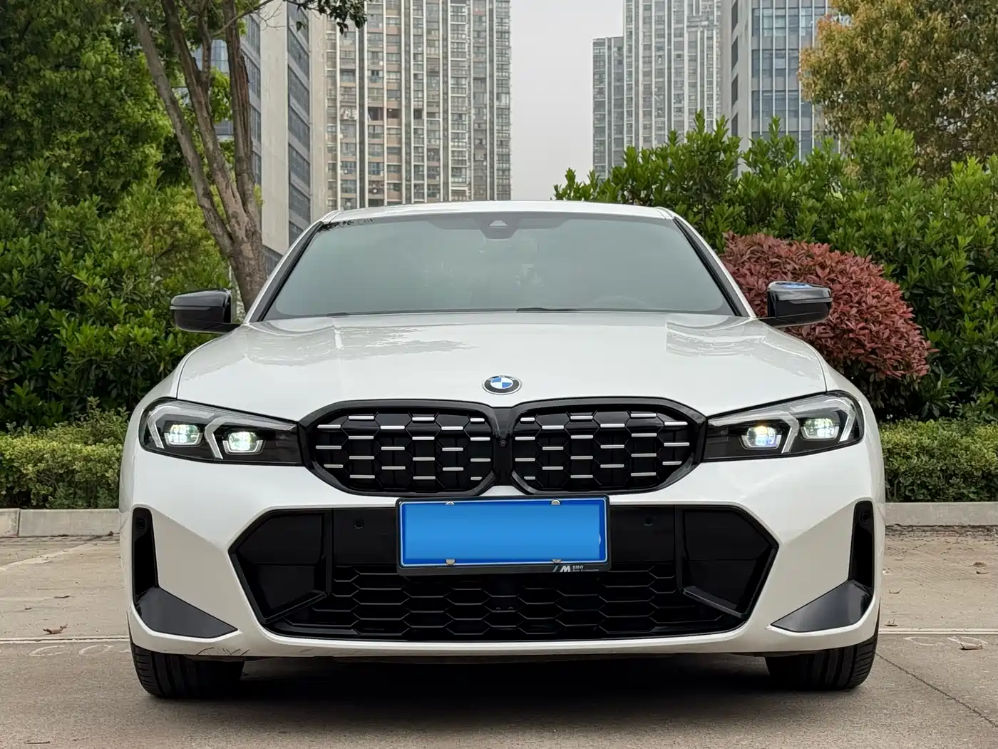 BMW 3 Series 2023 325i M Sport Black Night Package