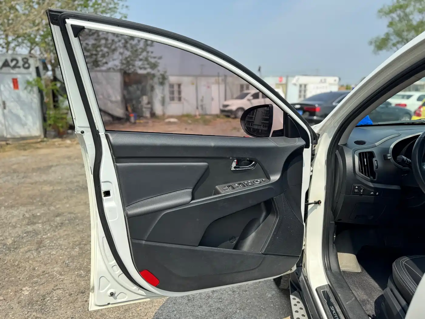 Kia Sportage 2014 2.0L Automatic 2WD DLX фото 30