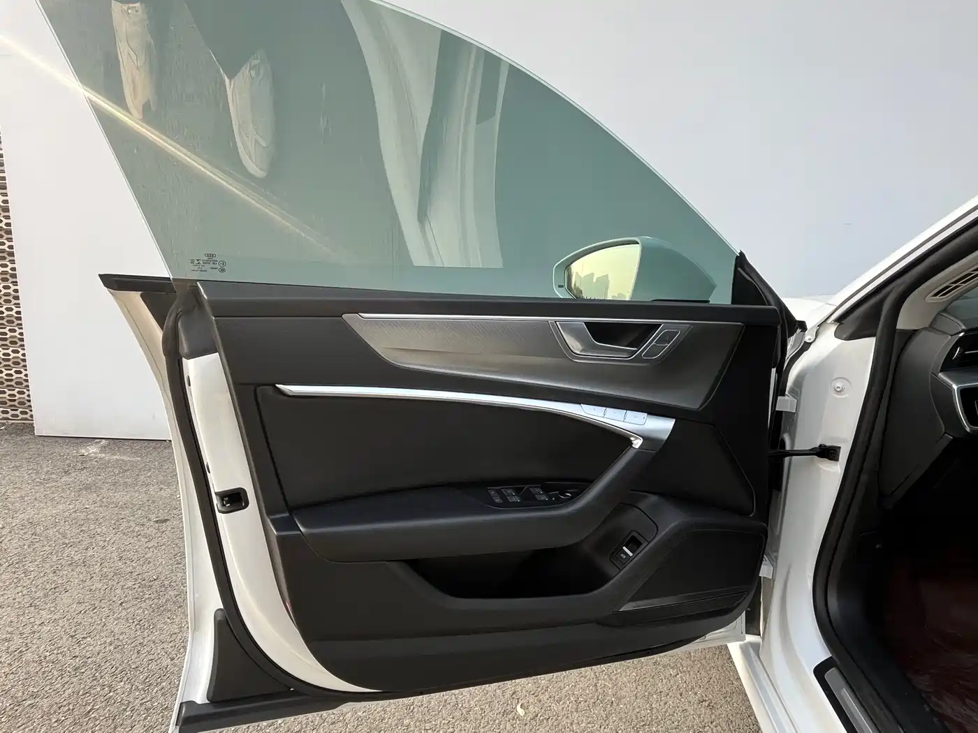 Audi A7 2023 Model 45 TFSI Premium Selection Edition фото 9