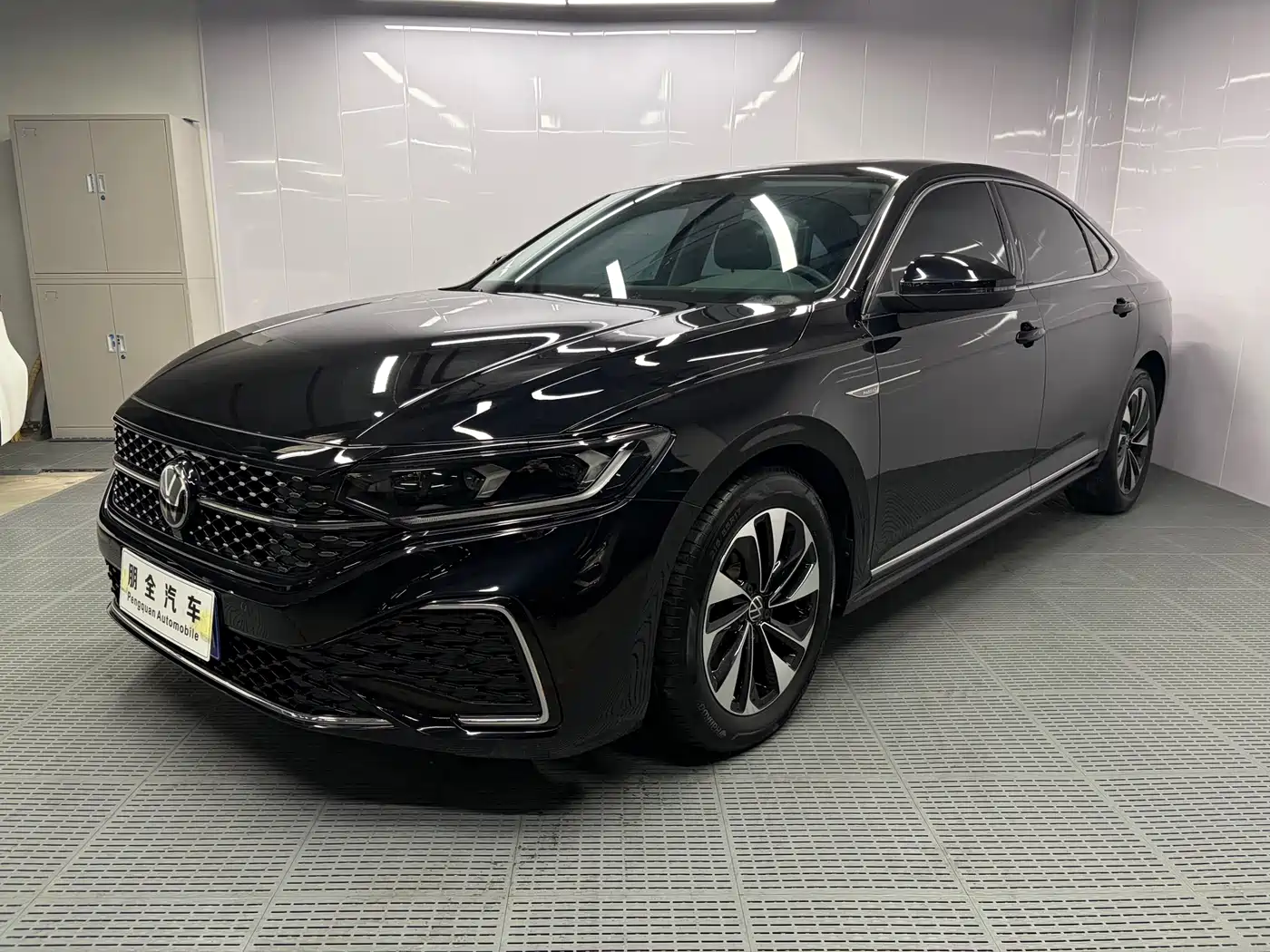 Volkswagen Passat 2023 280TSI Starlight Elite Edition