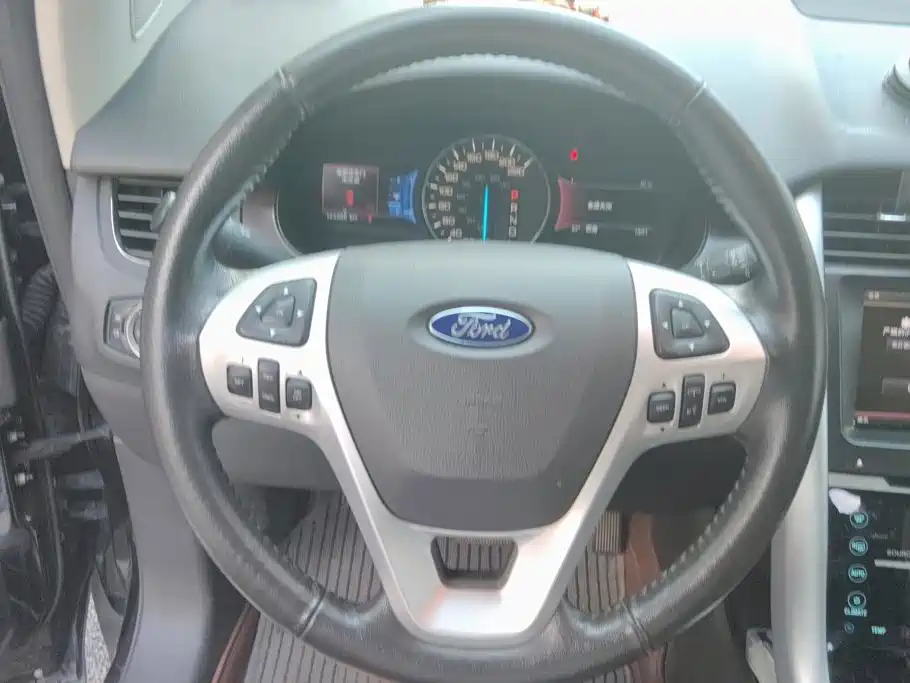 Ford Edge (Import) 2014 2012 2.0T Prestige