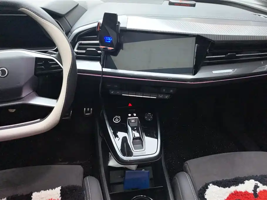 Audi Q4 e-tron 2023 40 e-tron Innovation Edition фото 16