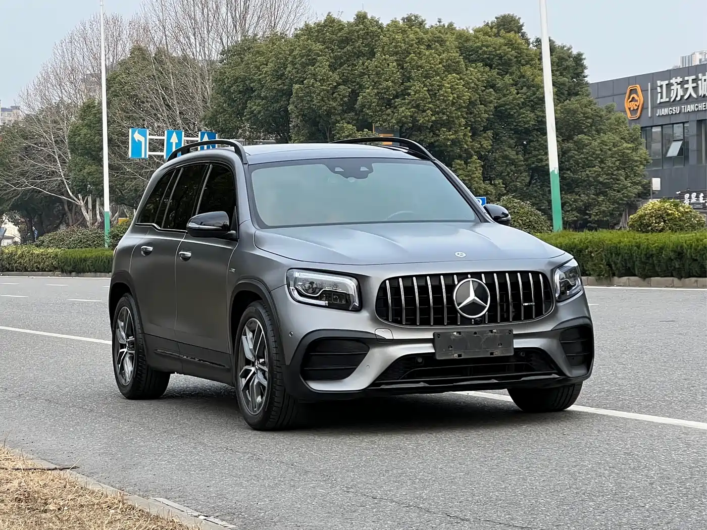 MERCEDES-BENZ GLB AMG