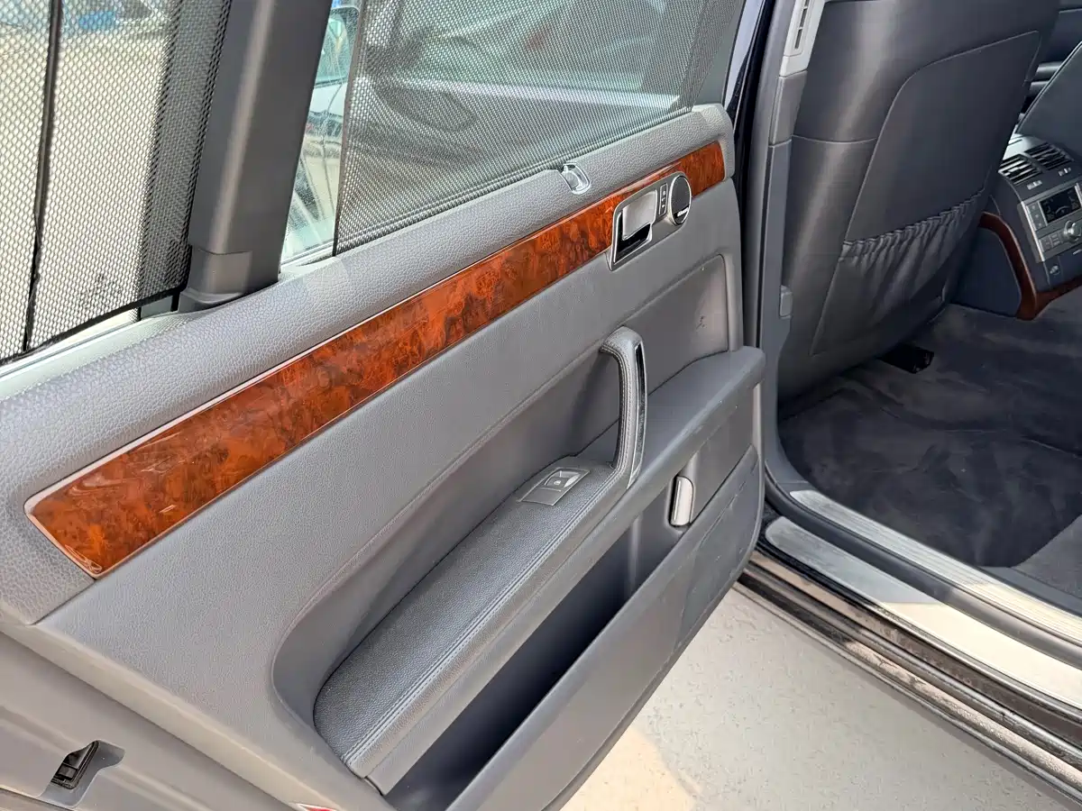 Volkswagen Phaeton 2011 3.6L V6 5-Seater Extended Comfort фото 13