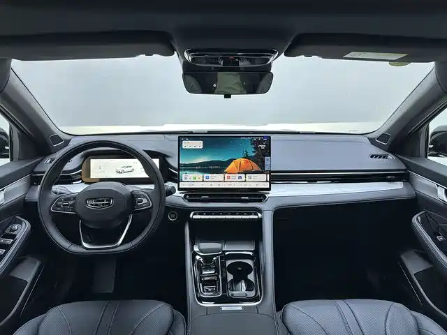 Фото 9 - Geely Preface