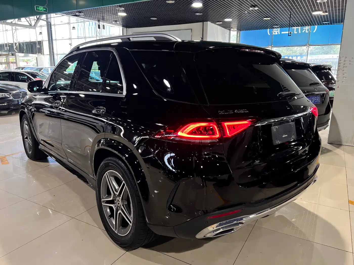 Mercedes-Benz GLE 2020 Facelift GLE 450 4MATIC Luxury фото 17