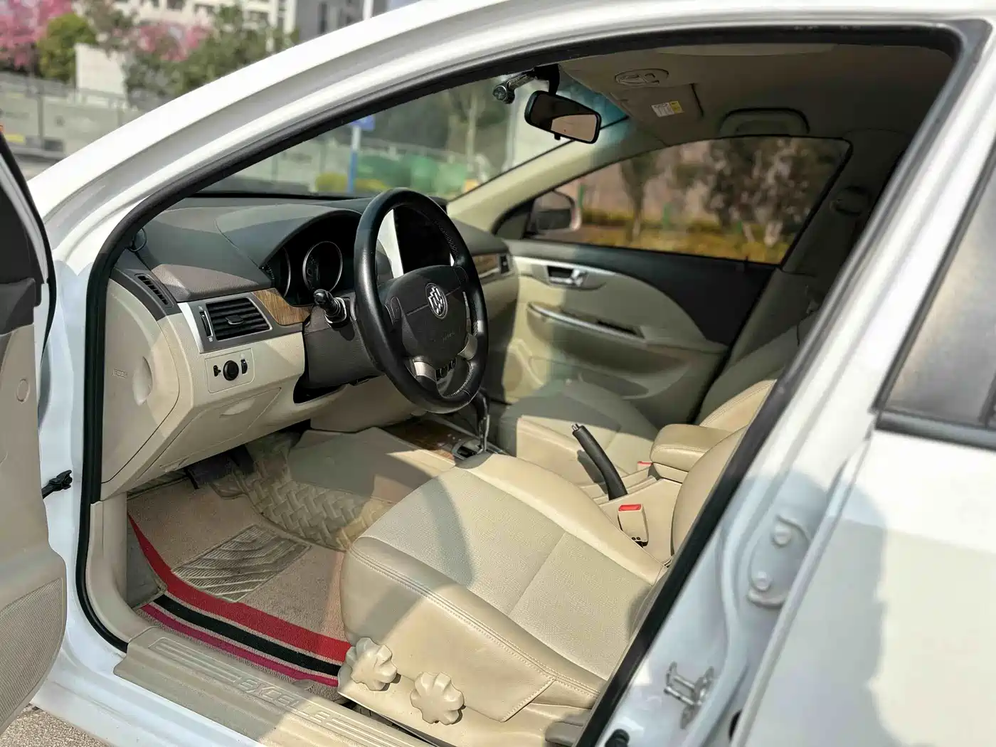 Buick Excelle 2015 1.5L Automatic Classic фото 7