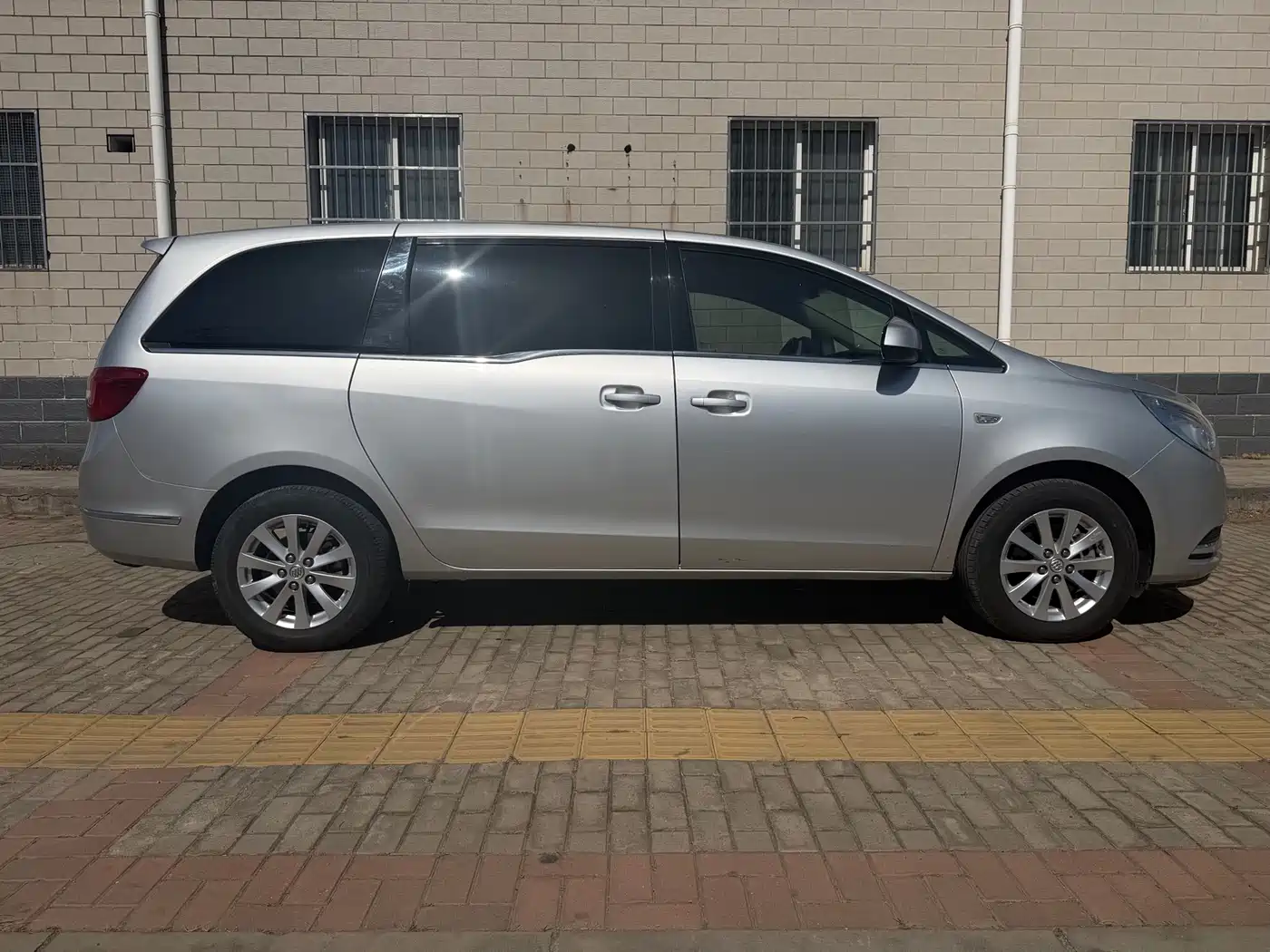 Buick GL8 2017 25S Comfort China V фото 7