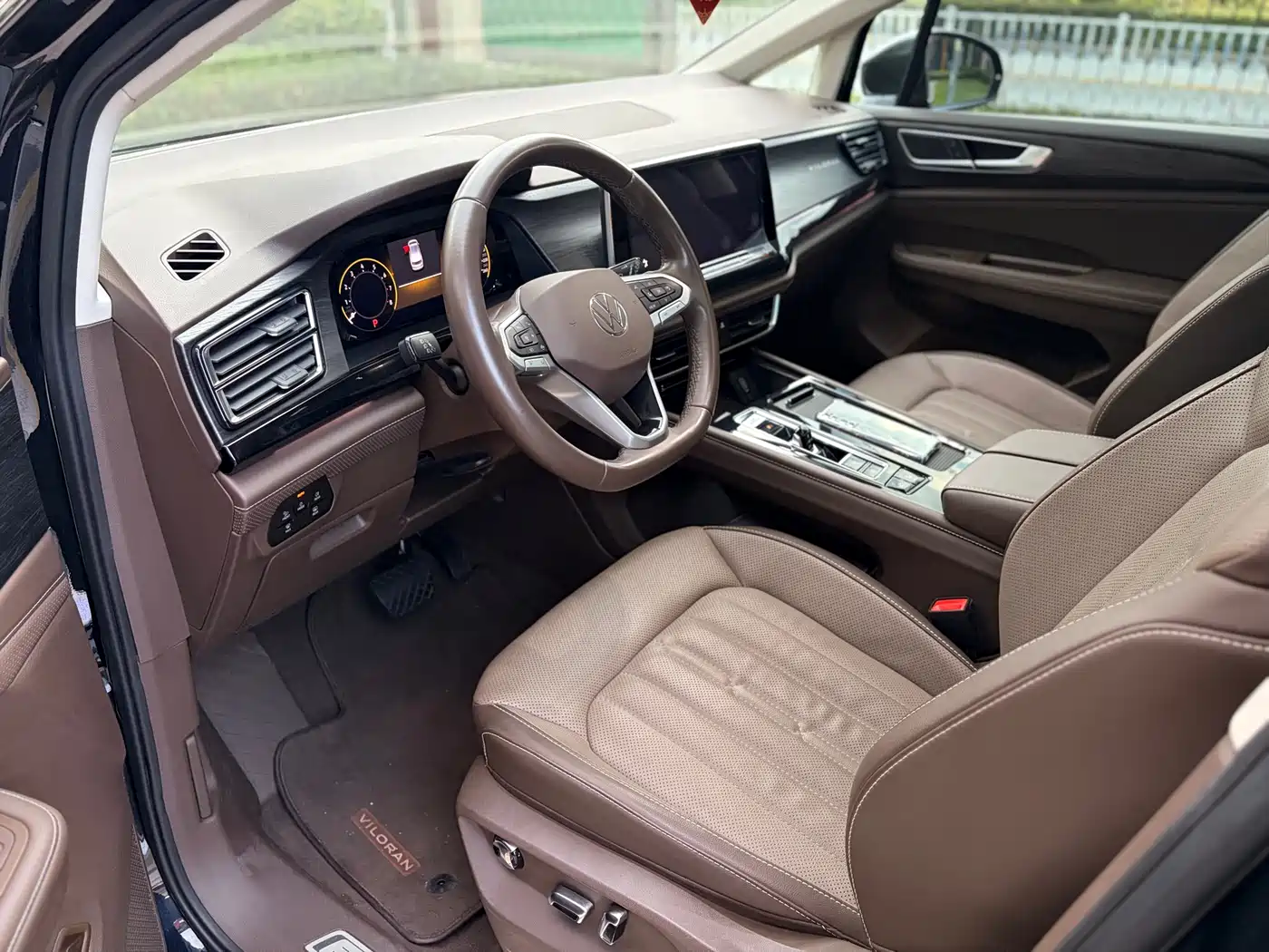 Volkswagen Viloran 2022 330TSI Luxury Edition фото 5
