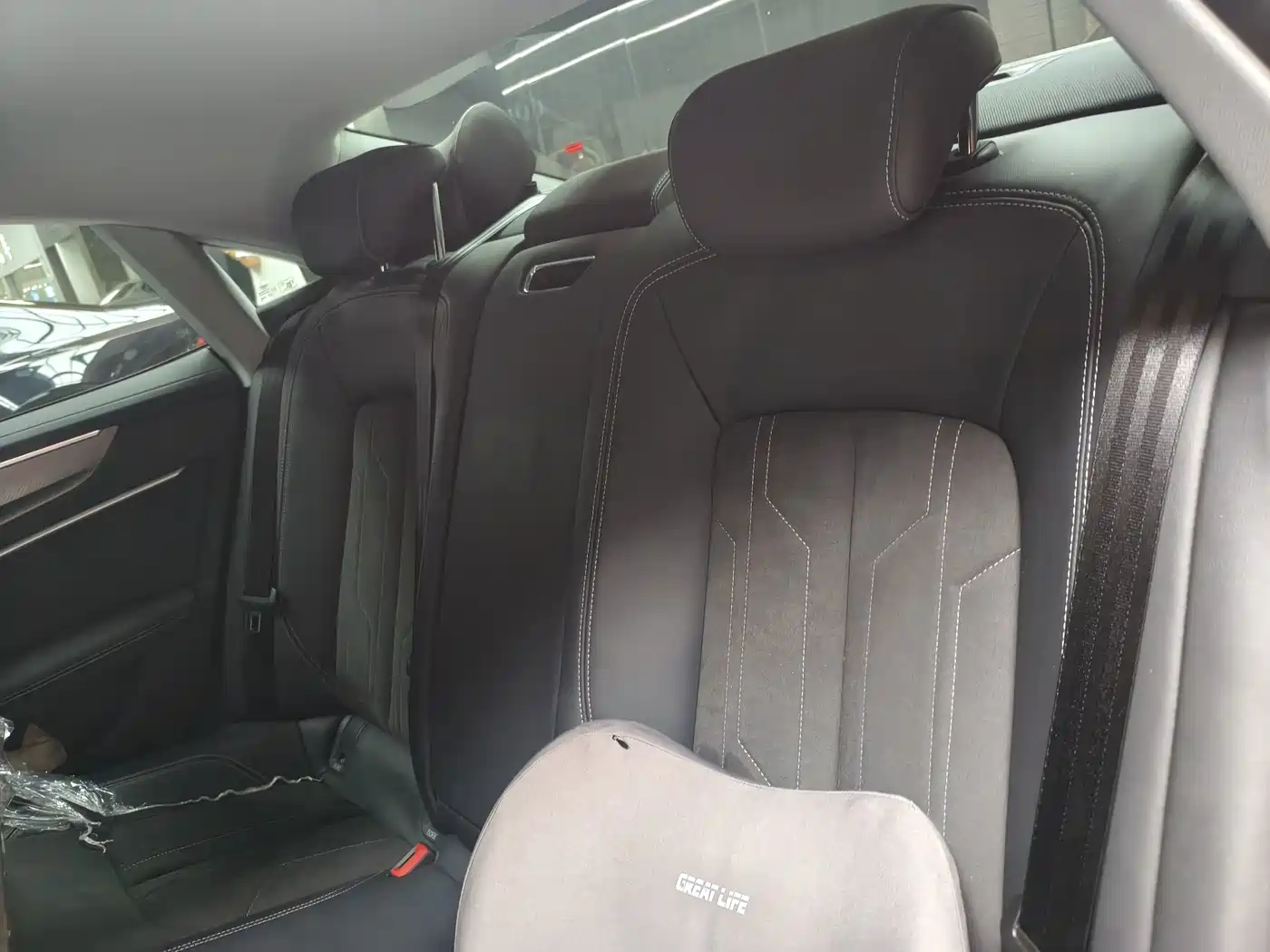 Фото 6 - Audi A7L