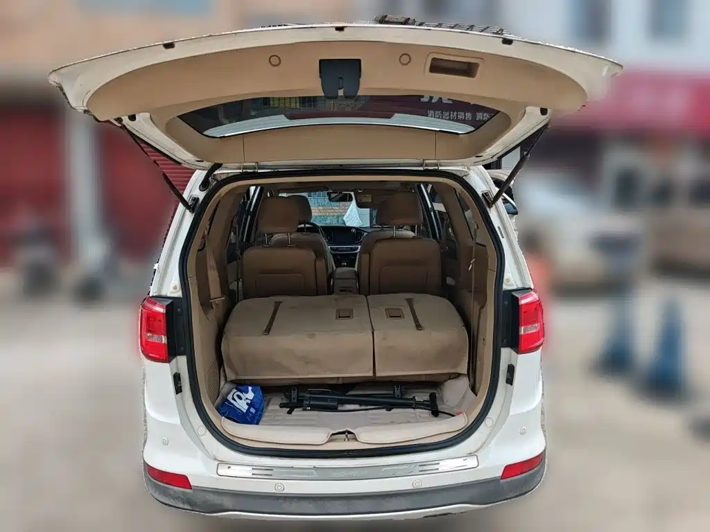Photo 10 - Baojun 730