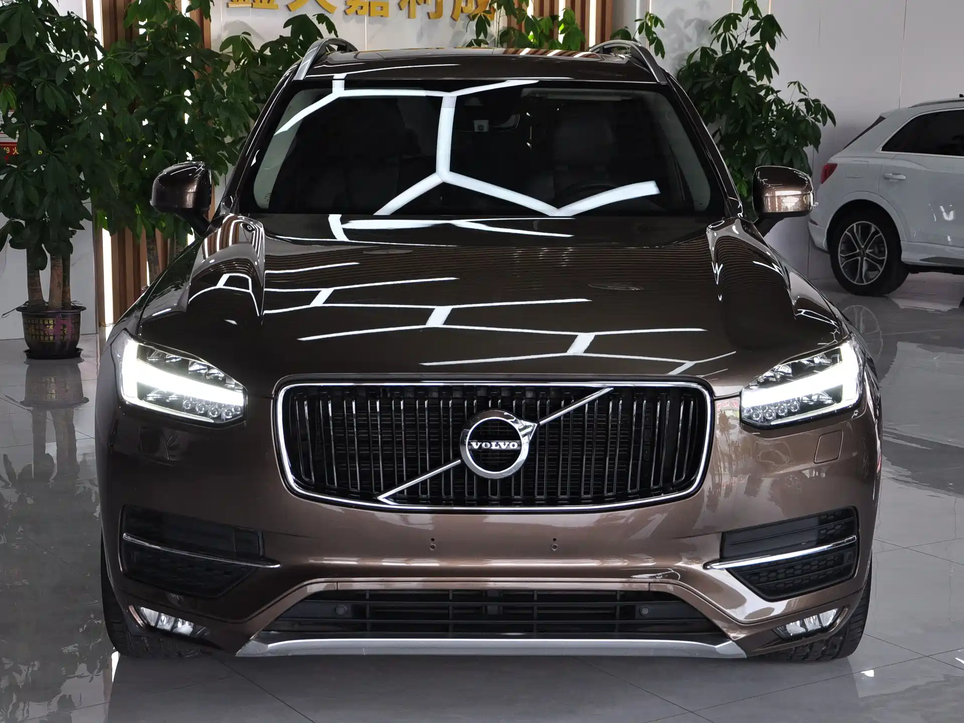 Фото 2 - Volvo XC90