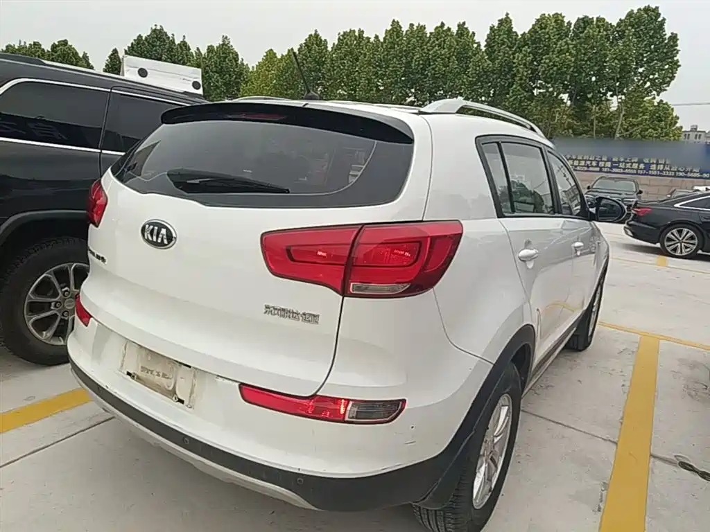 Kia Sportage 2016 2.0L Automatic 2WD GL фото 7