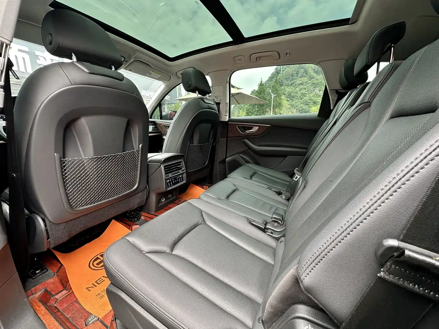 Фото 9 - Audi Q7
