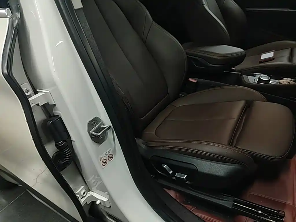 Фото 19 - BMW X1