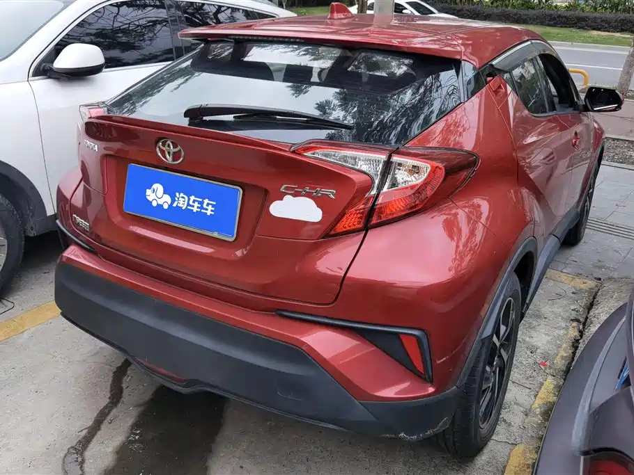 Toyota C-HR 2020 Model 2.0L Leading фото 3