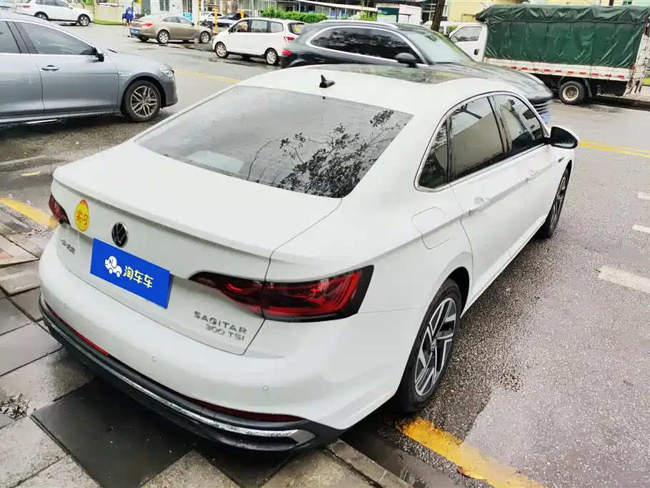 Volkswagen Sagitar 2025 Model Year 3rd Facelift 300TSI DSG Surpassing Edition фото 3