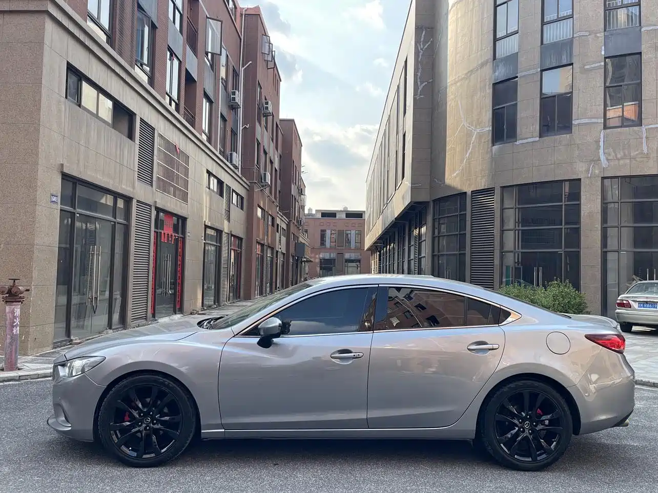 Photo 2 - Mazda Atenza