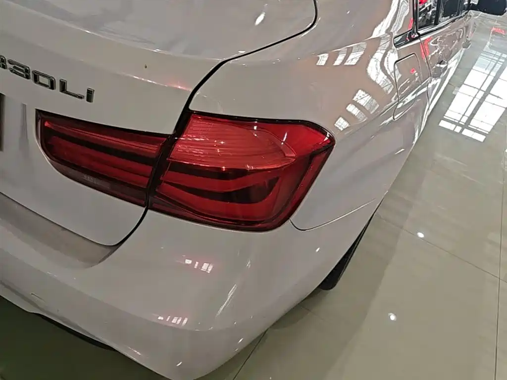 BMW 3 Series 2017 320Li M Sport фото 8