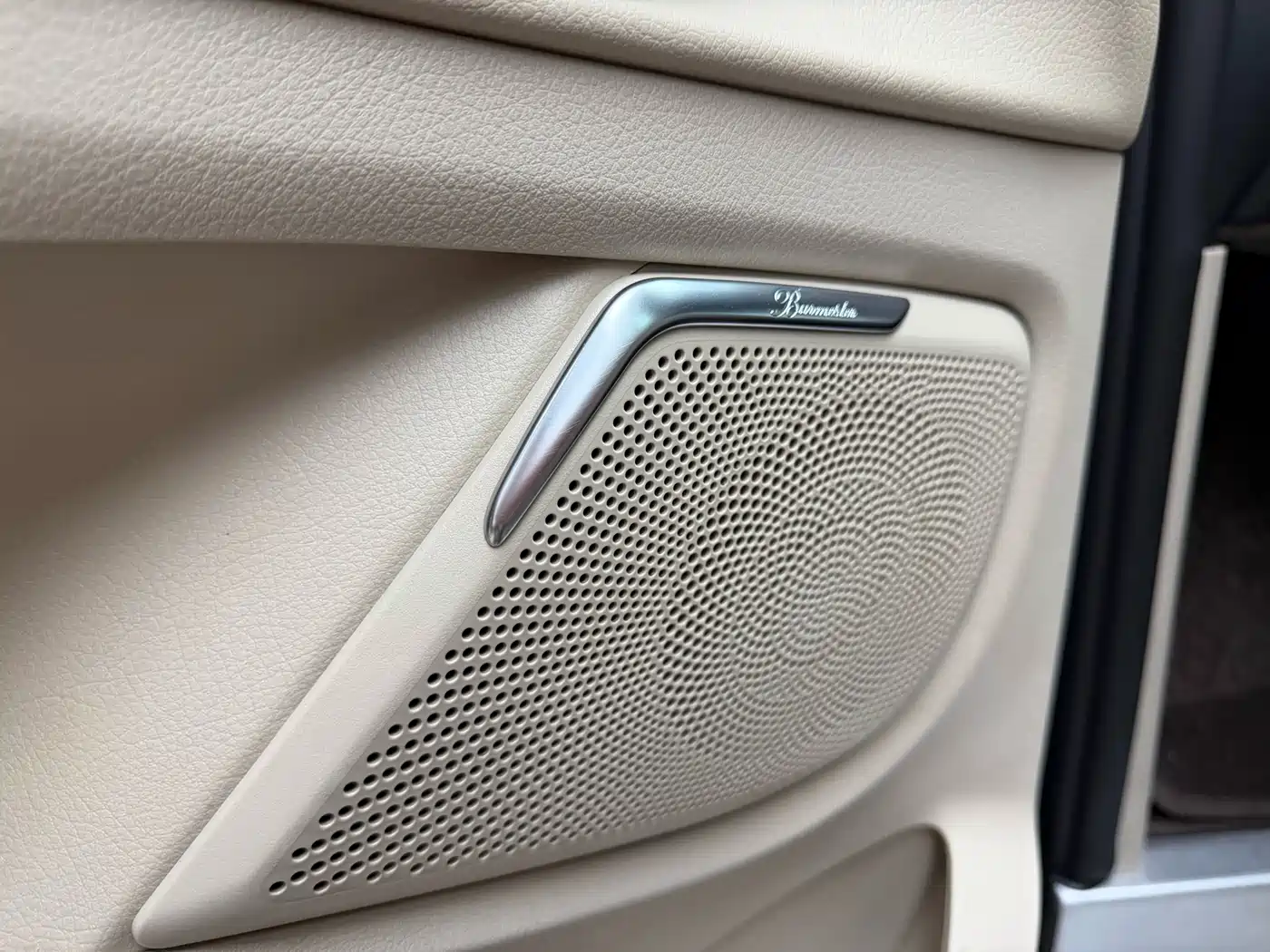 Mercedes-Benz V-Class 2017 Model V 260 Premium Edition фото 17