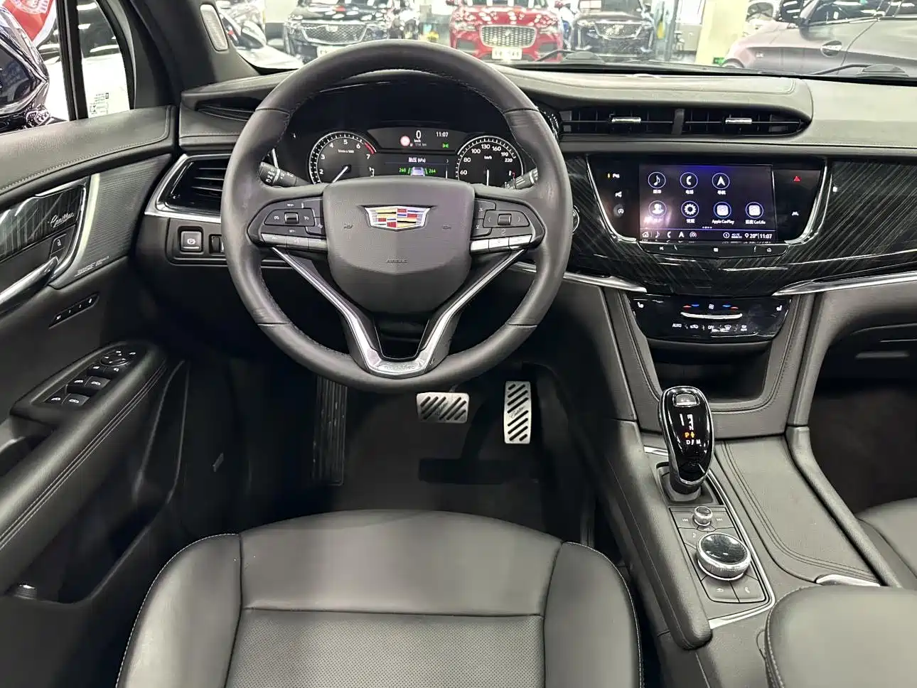 Photo 21 - Cadillac XT6