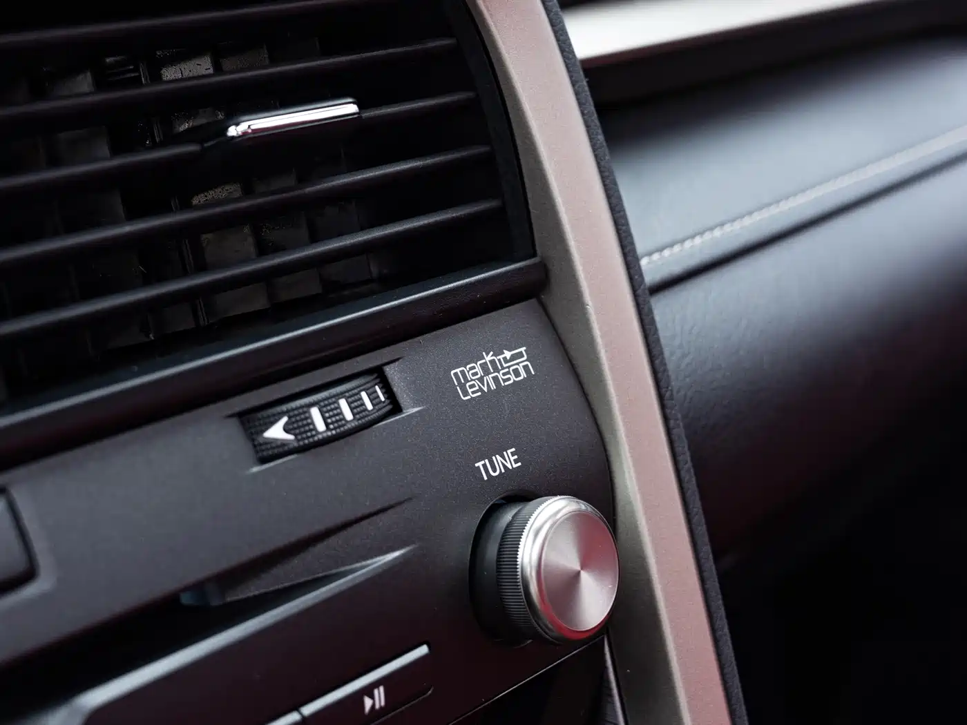 Фото 20 - Lexus RX