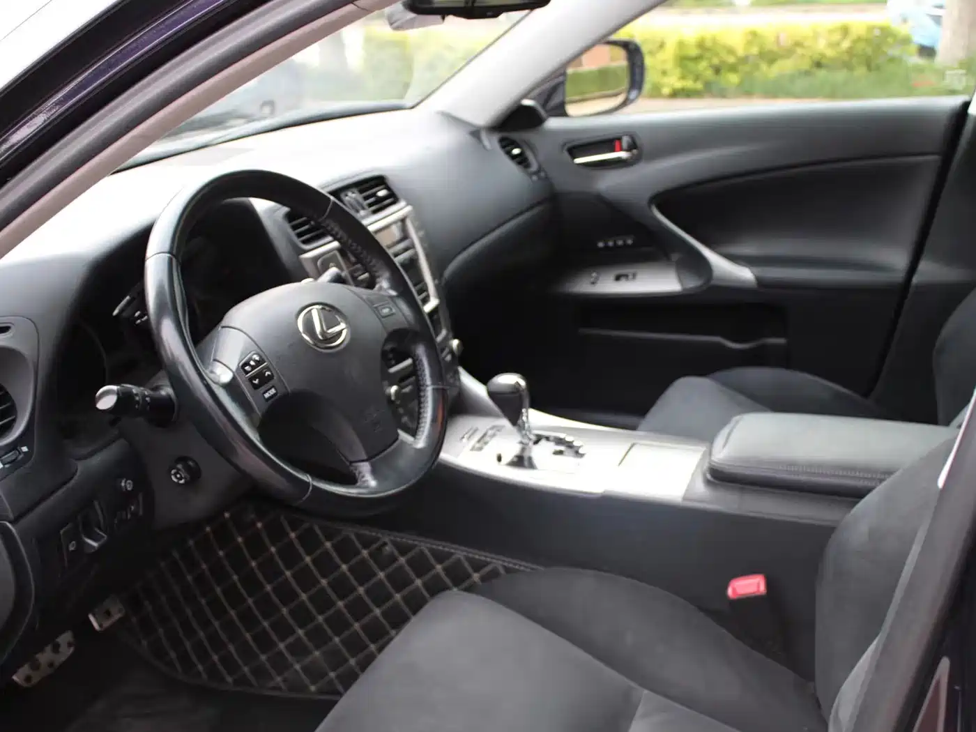 Lexus IS 2009 300 Luxury Edition фото 8