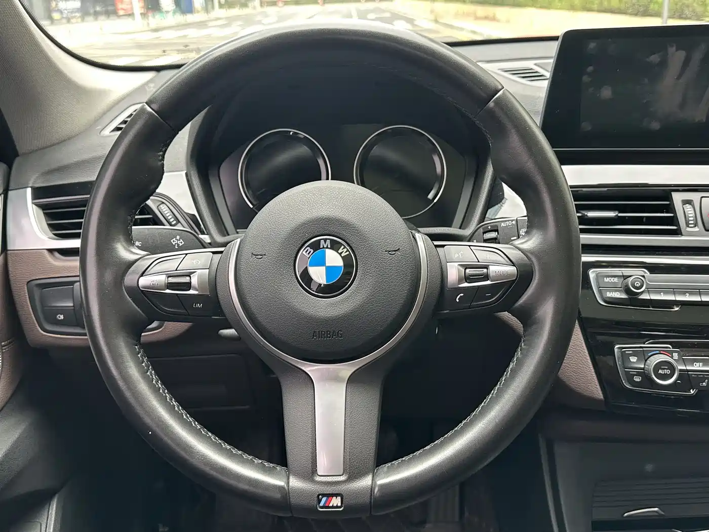 BMW X1 2020 sDrive25Li Leading Model фото 7
