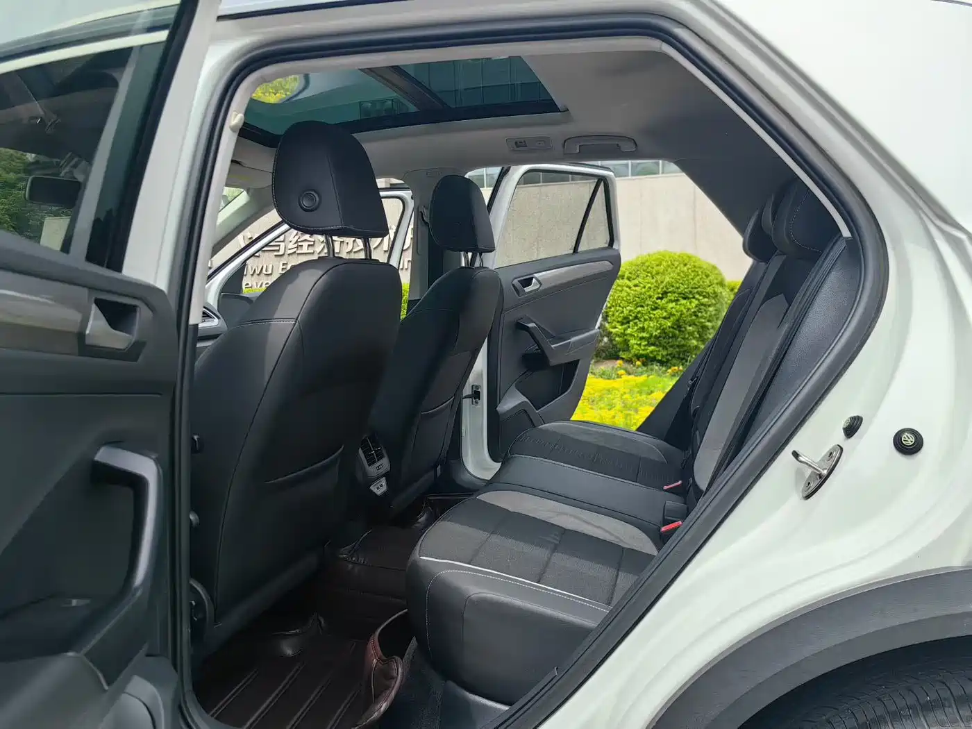 Volkswagen T-ROC 2018 230TSI DSG 2WD Progressive China V фото 6