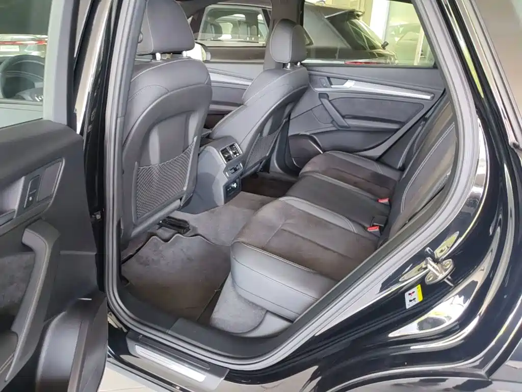 Audi Q5L Sportback 2023 2023 40 TFSI Luxury Style