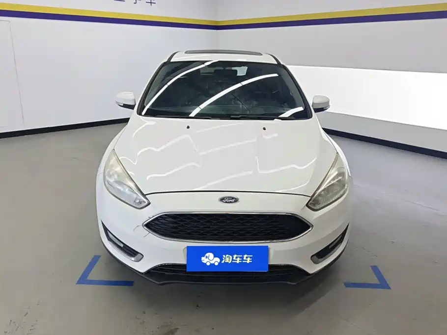 Photo 2 - Ford Focus