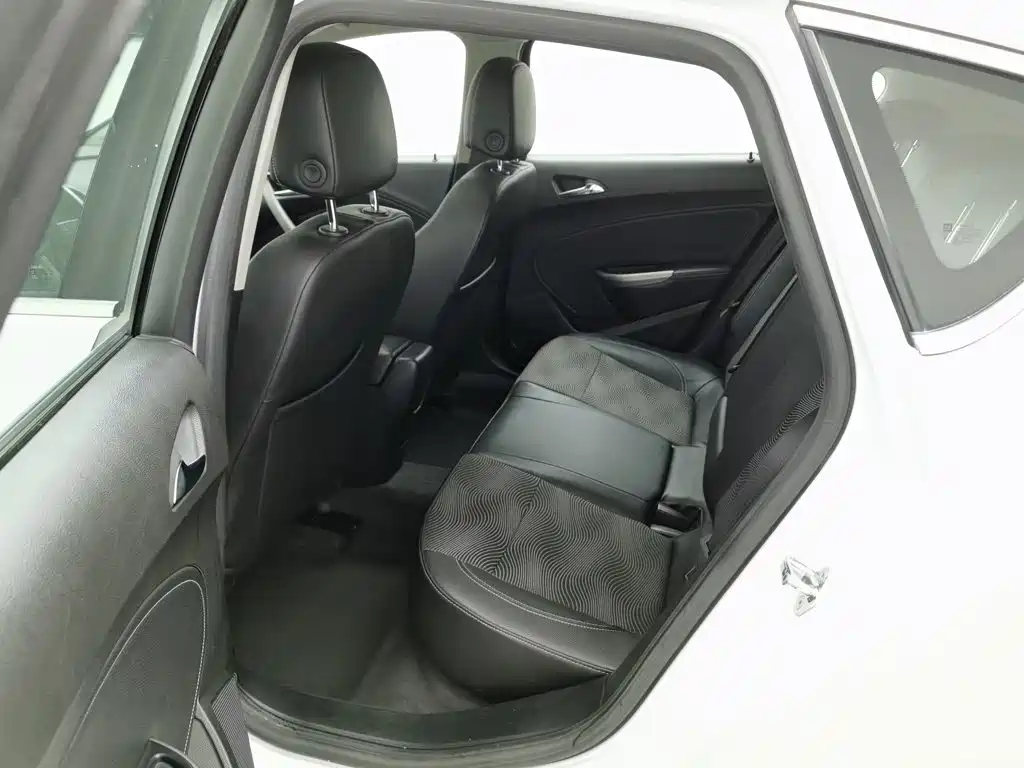 Фото 15 - Buick Excelle