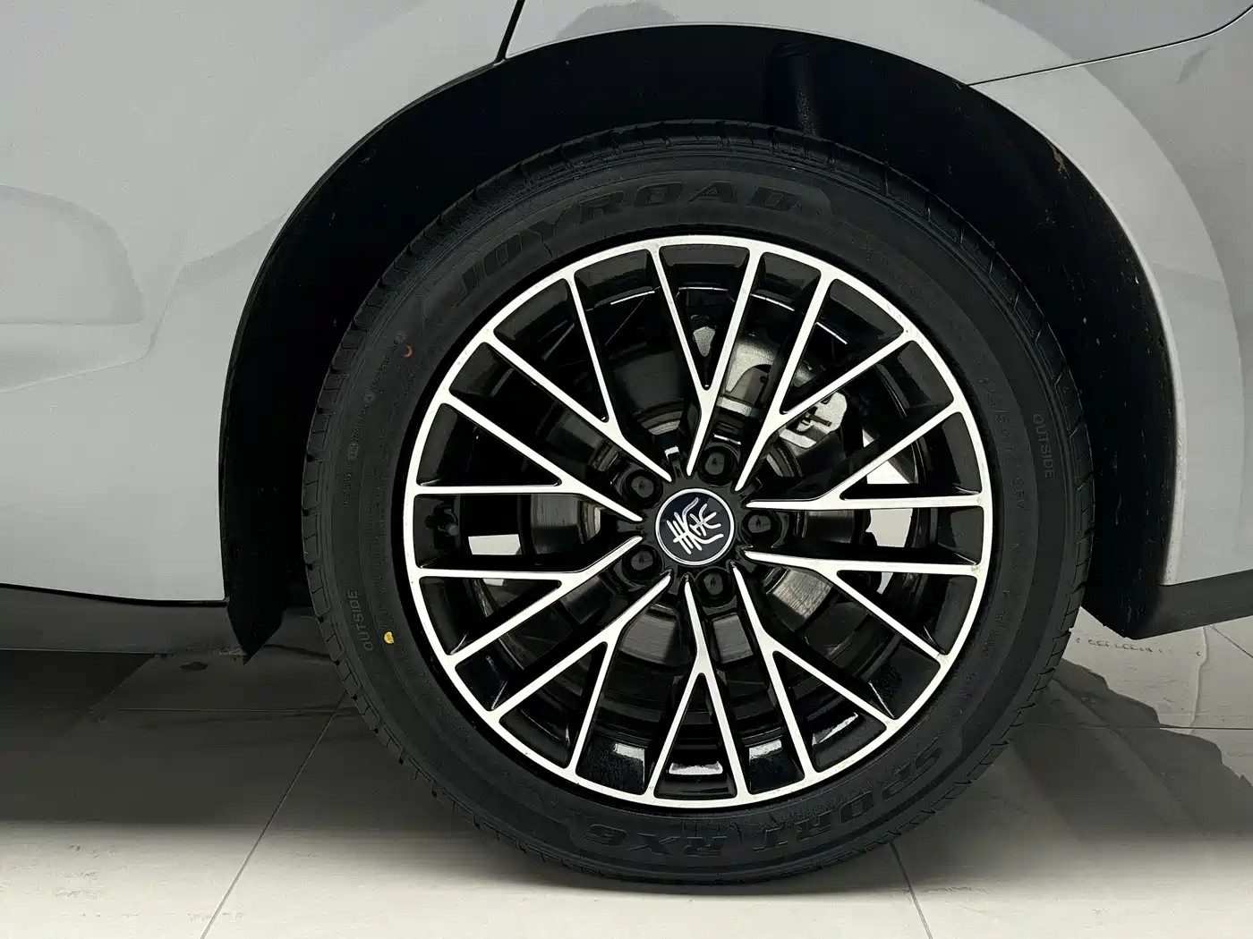 BYD Qin L 2024 DM-i 120KM Excellence Model фото 20
