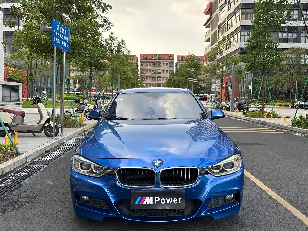 صورة 2 - BMW 3 Series (Import)