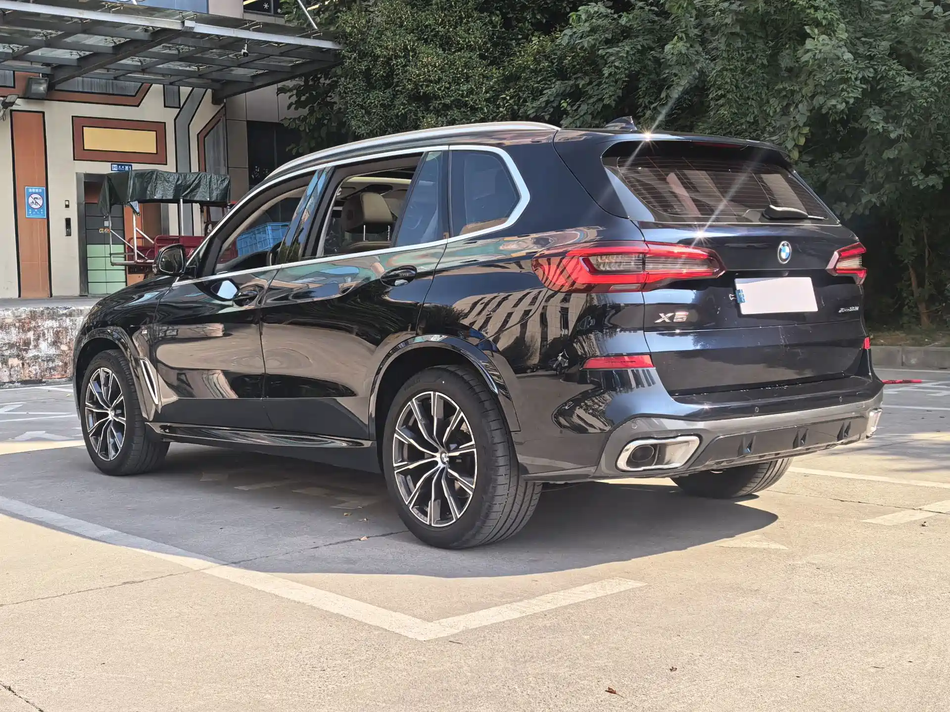 Photo 16 - BMW X5