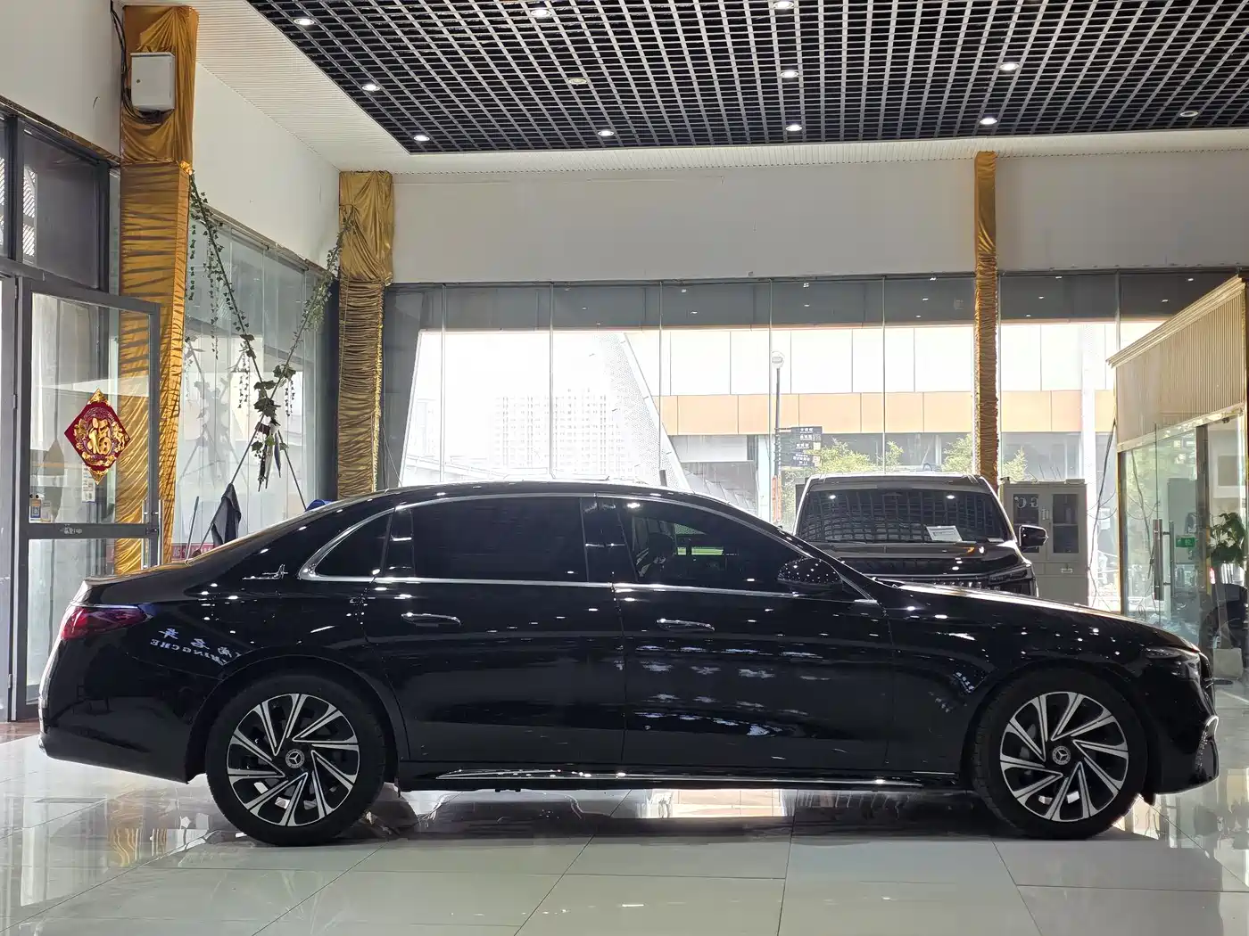 Mercedes-Benz E-Class 2025 E 300 L Luxury фото 4