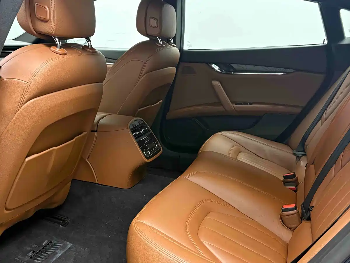Maserati Quattroporte 2018 2017 3.0T Standard