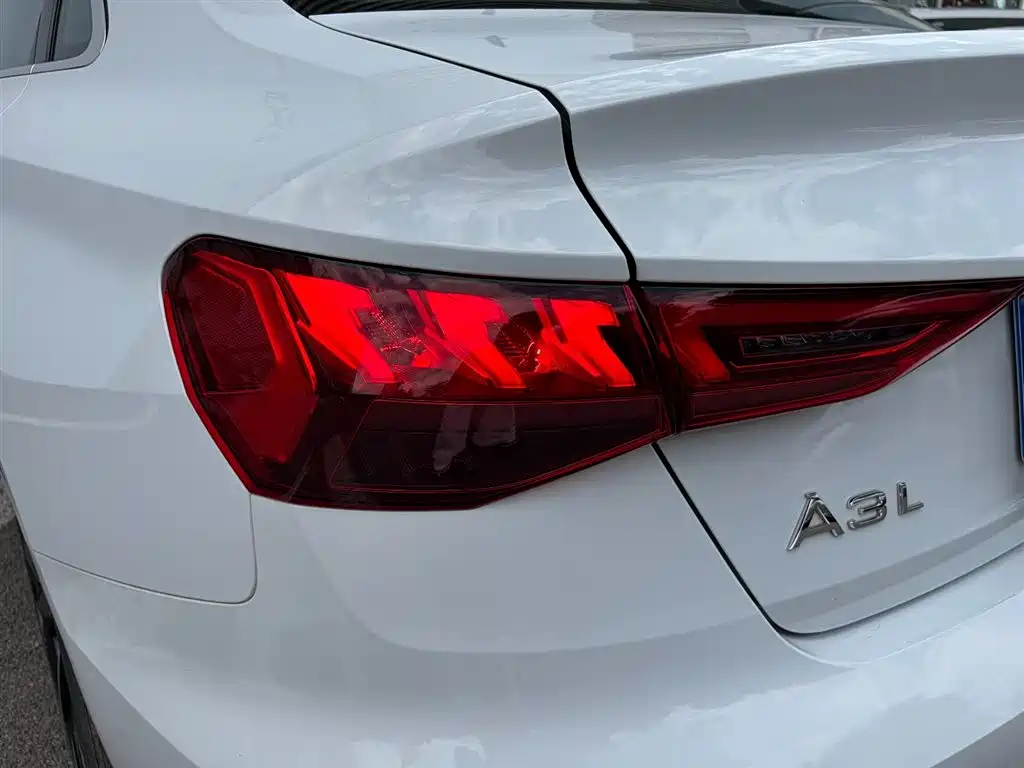 Audi A3 2023 Facelift A3L Limousine 35 TFSI Luxury Elegance фото 30