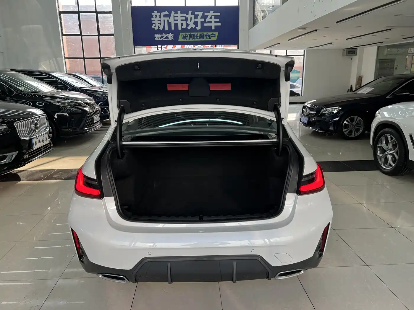 BMW 3 Series 2024 320Li M Sport Package фото 30