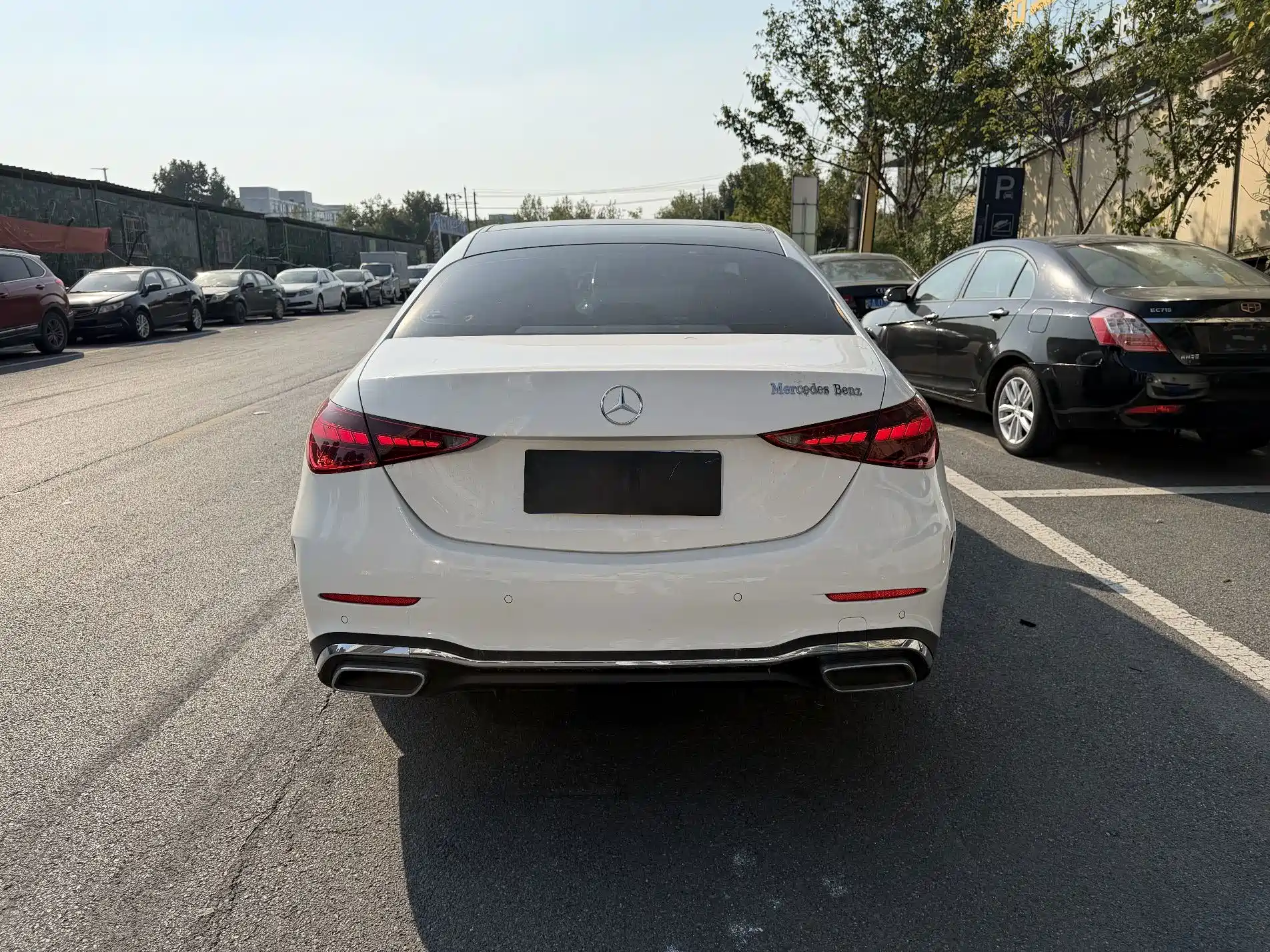 Photo 8 - Mercedes-Benz C-Class