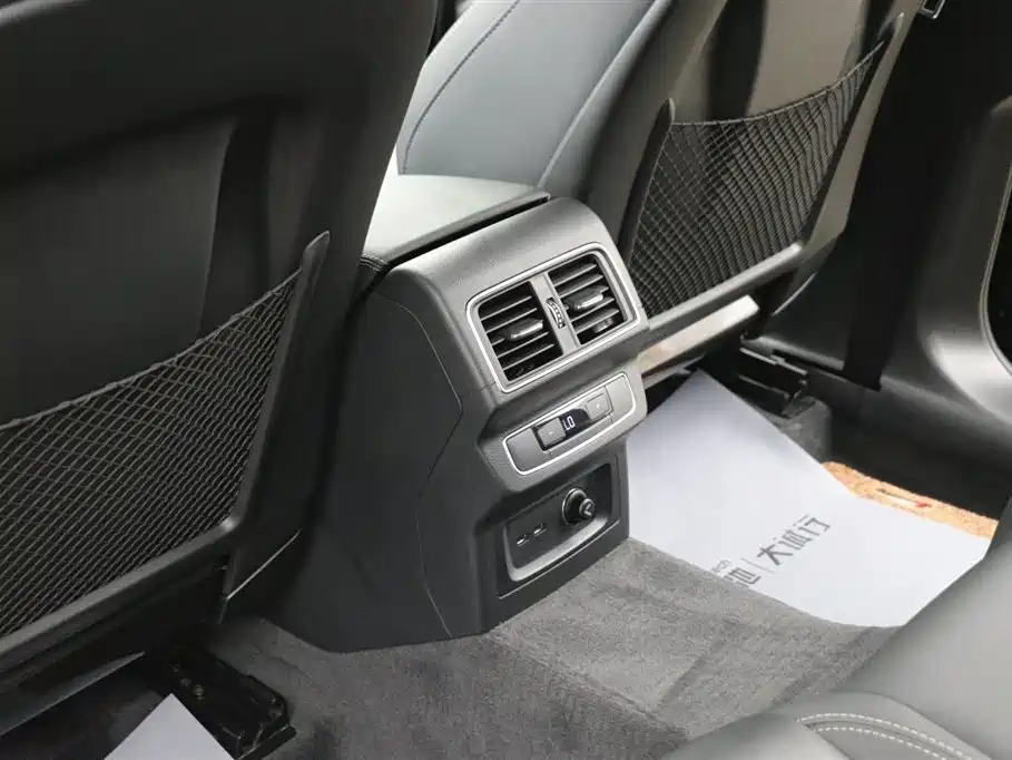 Audi Q5L 2022 45T Luxury Dynamic фото 21